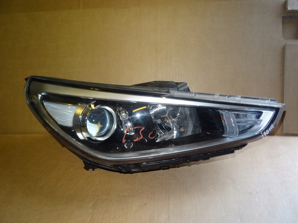 фото №1, Hyundai i30 iii лампа правая подсветка