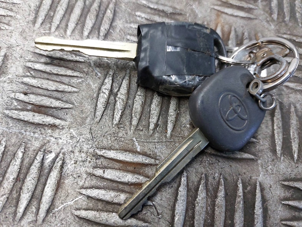 фото №9, Набор стартовый toyota avensis verso i 2.0 d4d 89661-44300 89780-44030