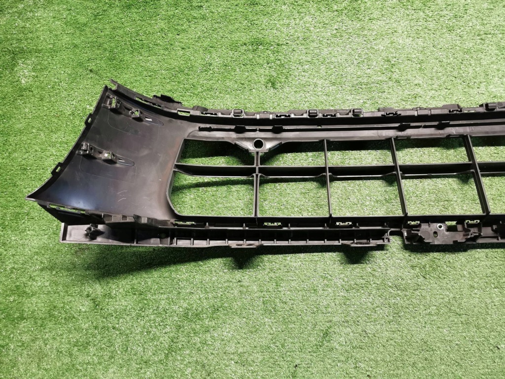 Porsche panamera 3 972 976 23- решётка нижняя бампера передний 976807683 Киев