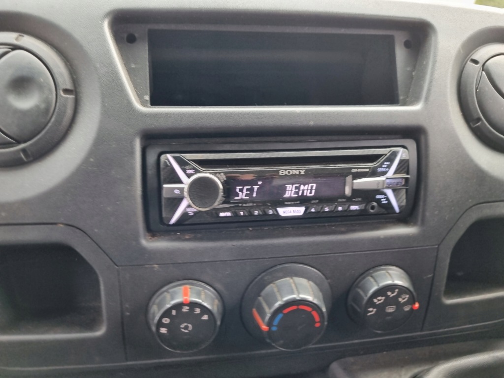 Купити Радіо sony cdx-g3100uv master 3 opel movano