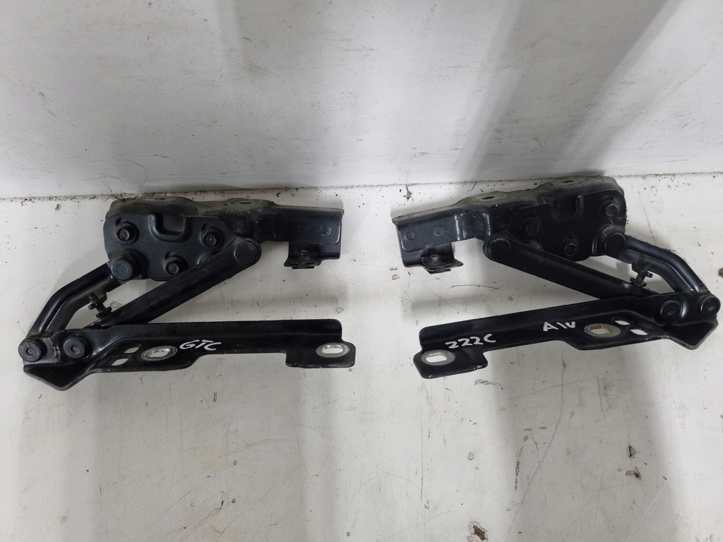 фото №1, Opel astra j gtc 3d петли капот левый правый z22c