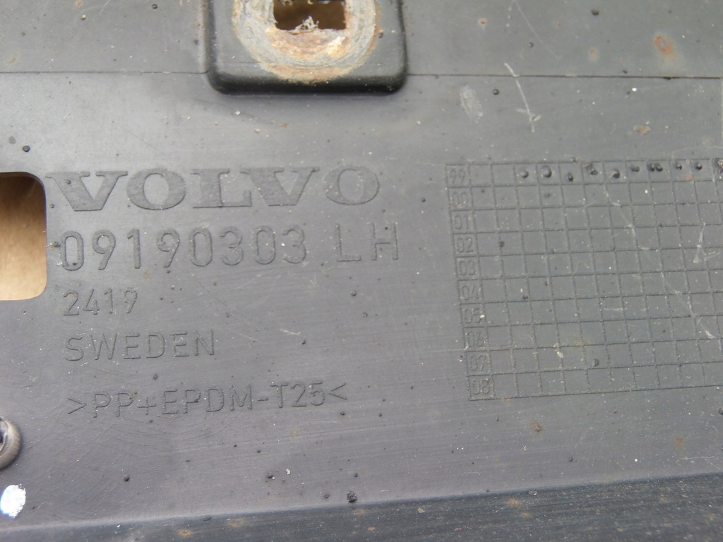 фото №7, Напрямна бампера лівий перед 9190303 volvo v70 ii kombi 2,4 tb