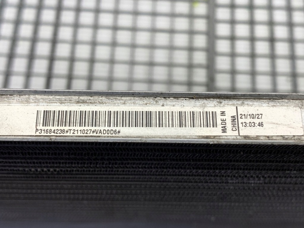 Радіатор води volvo xc60 2 2.0 249km p31684238 радіатор Доставка