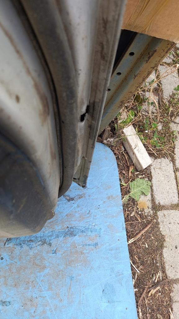 фото №13, Дверь задняя задние правое mitsubishi carisma sedan