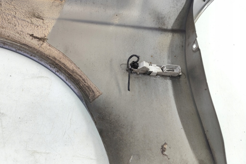 Крыло  передний правый  bmw 5 f10 a52 2.0l дизель 135kw 2011 Доставка