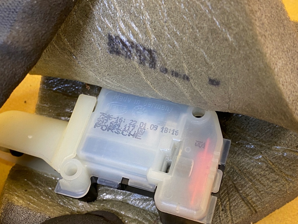 фото №7, Привод замка замок крышки задняя porsche cayman 987