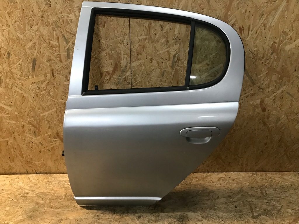 фото №1, Двері лівий задня toyota yaris i 1e7