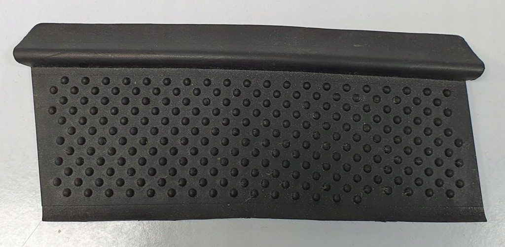 Купити Гумовий елемент вкладиш бардачка saab 900 2 4420626