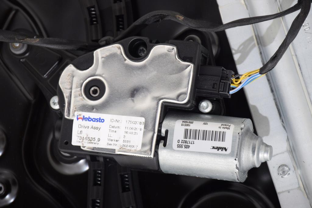 фото №11, Bmw g30 g30 lci f90 m5 люк крыша сдвижной стеклянный czarna alcantara