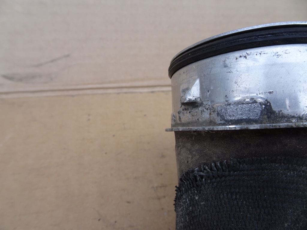 Mercedes b-klasa w245 2.0t труба пабтрубок  интеркулер Доставка