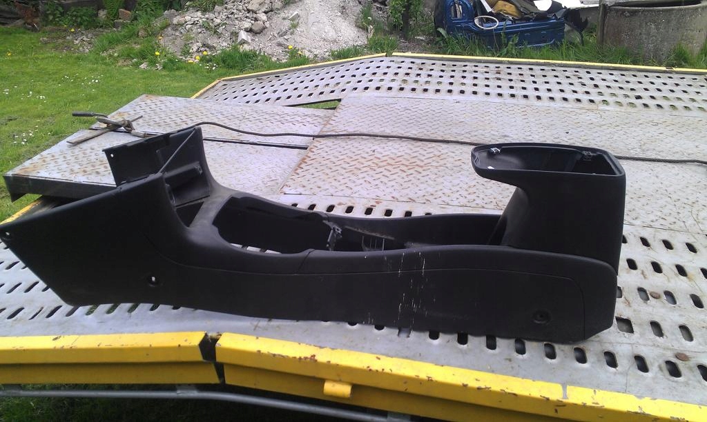 фото №1, Opel vectra b - туннель средний