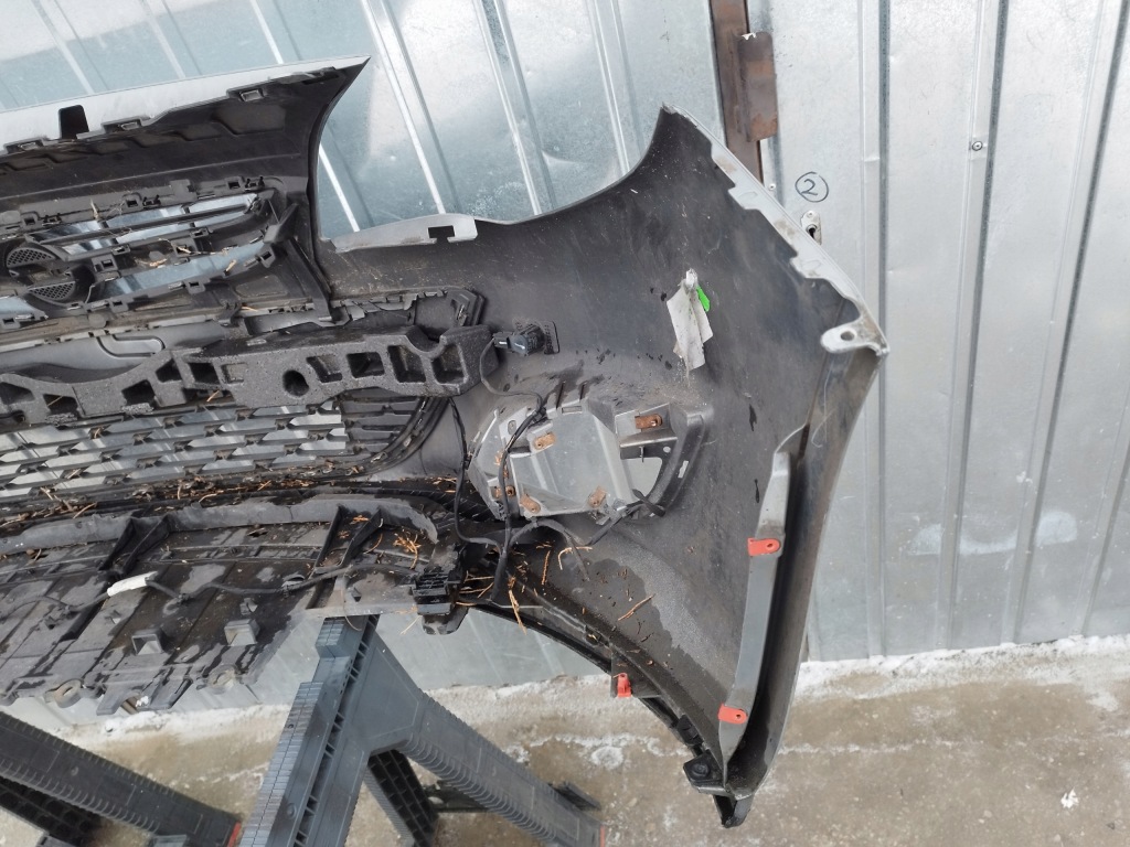 Бампер перед датчики pdc решётка радиатора opel astra j iv рестайлинг  2012-2015 цвет z179 Киев