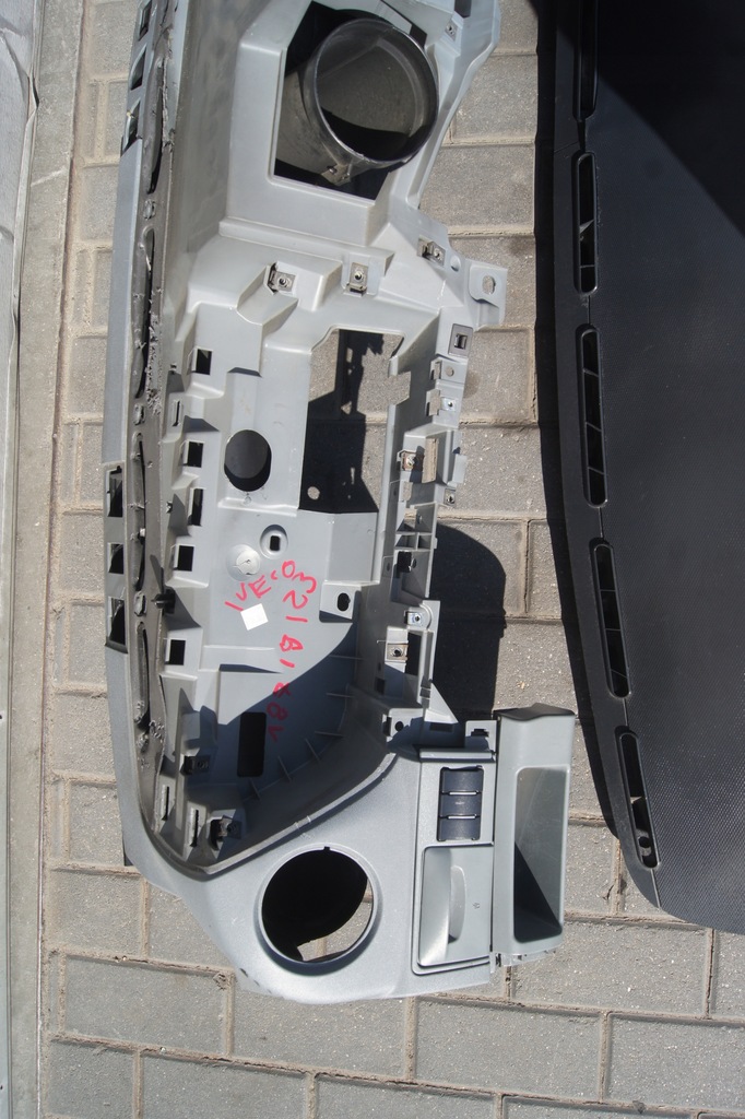 фото №8, Приборная панель приборная консоль iveco daily iii 06-11