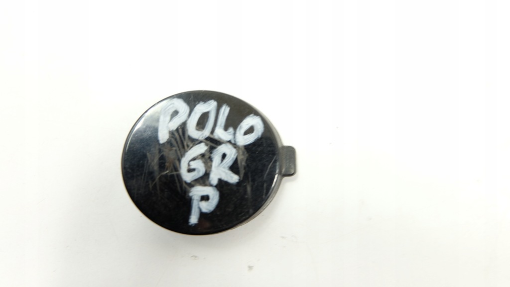 фото №1, Vw polo v заглушка фаркоп бампера перед