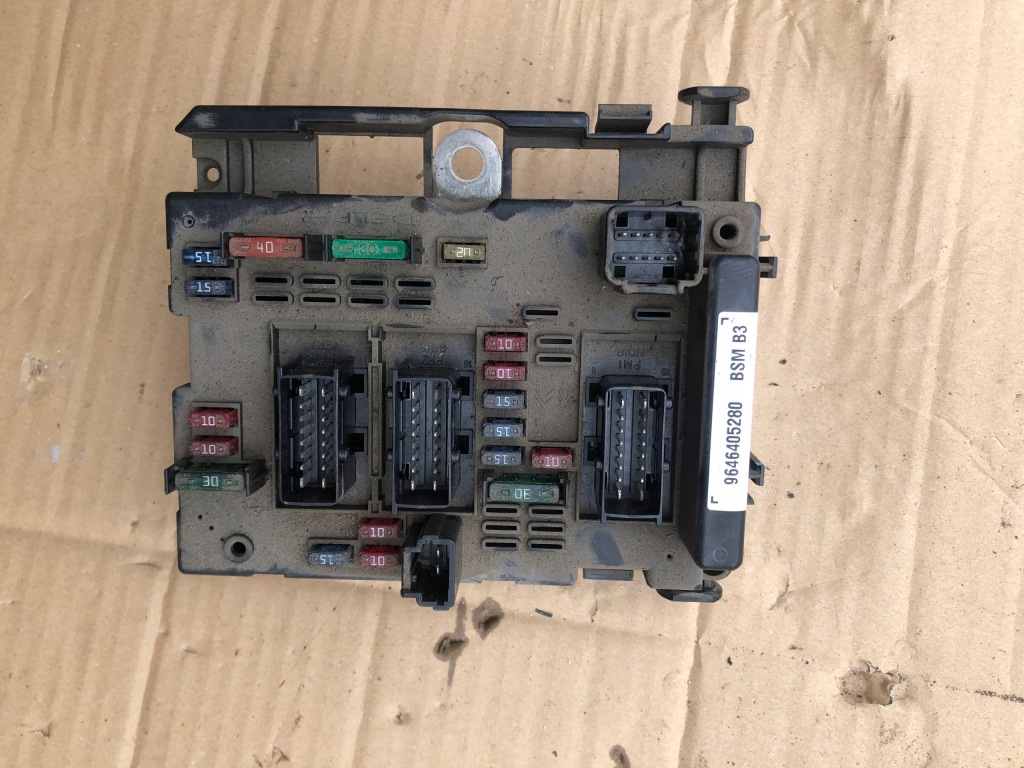 фото №1, Коробка запобіжників модуль bsm peugeot 307 sw 01-05 9646405280