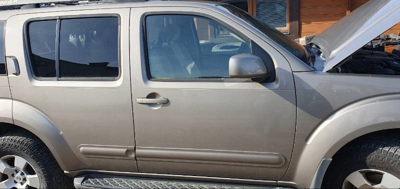 фото №1, Pathfinder r51 navara d40 05- дверь перед правое