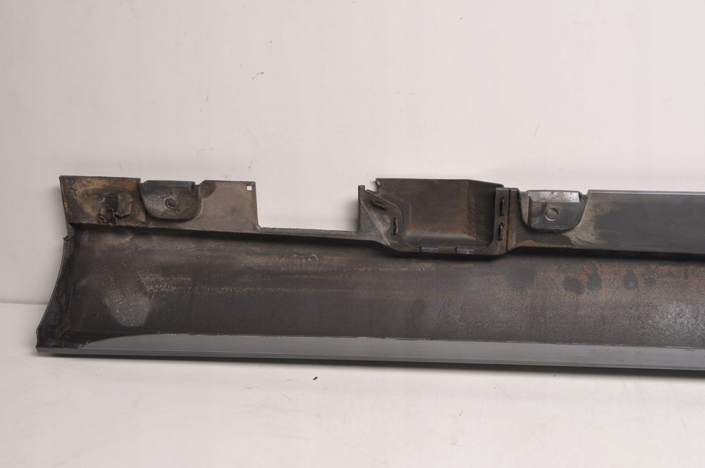 фото №7, Mercedes w213 накладка порог правая amg a2136900202 992