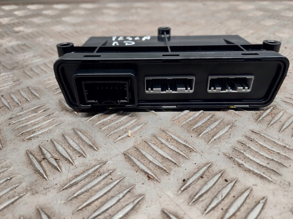 фото №3, Tesla model s 100310100c перед права модулі двері