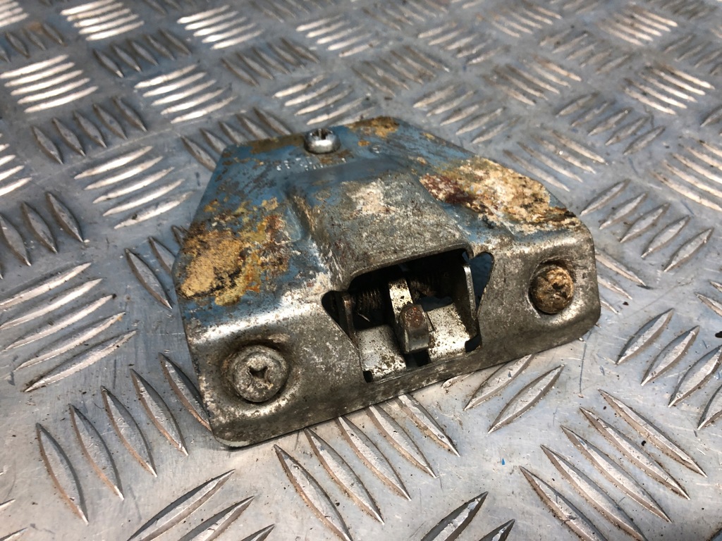 фото №1, Mercedes sl r107 w107 замок крышки багажника 1137500285