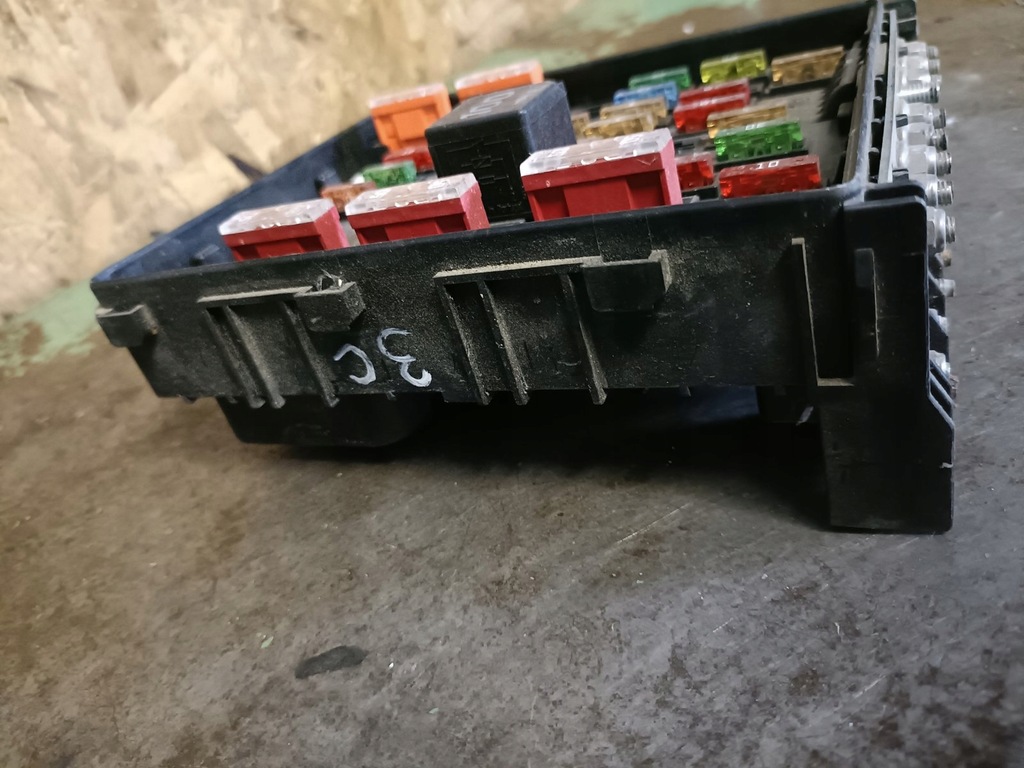 фото №13, Коробка запобіжників vw seat skoda audi 3c0937125