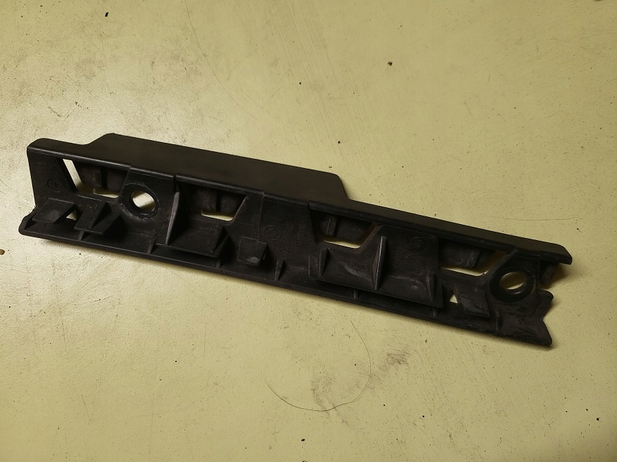 Купить Bmw e60 e61 направляющая порог левый/правый перед 7066227 7066228