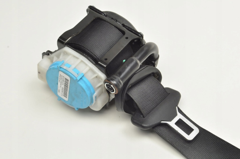 Mercedes w246 ремень безопасности правая  задняя  a2468603285 в Украине