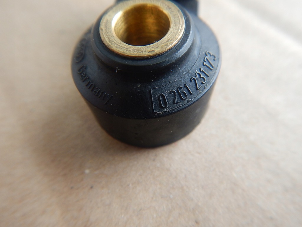 Датчик spalania детонационный bosch 261 231 173 с Разборки