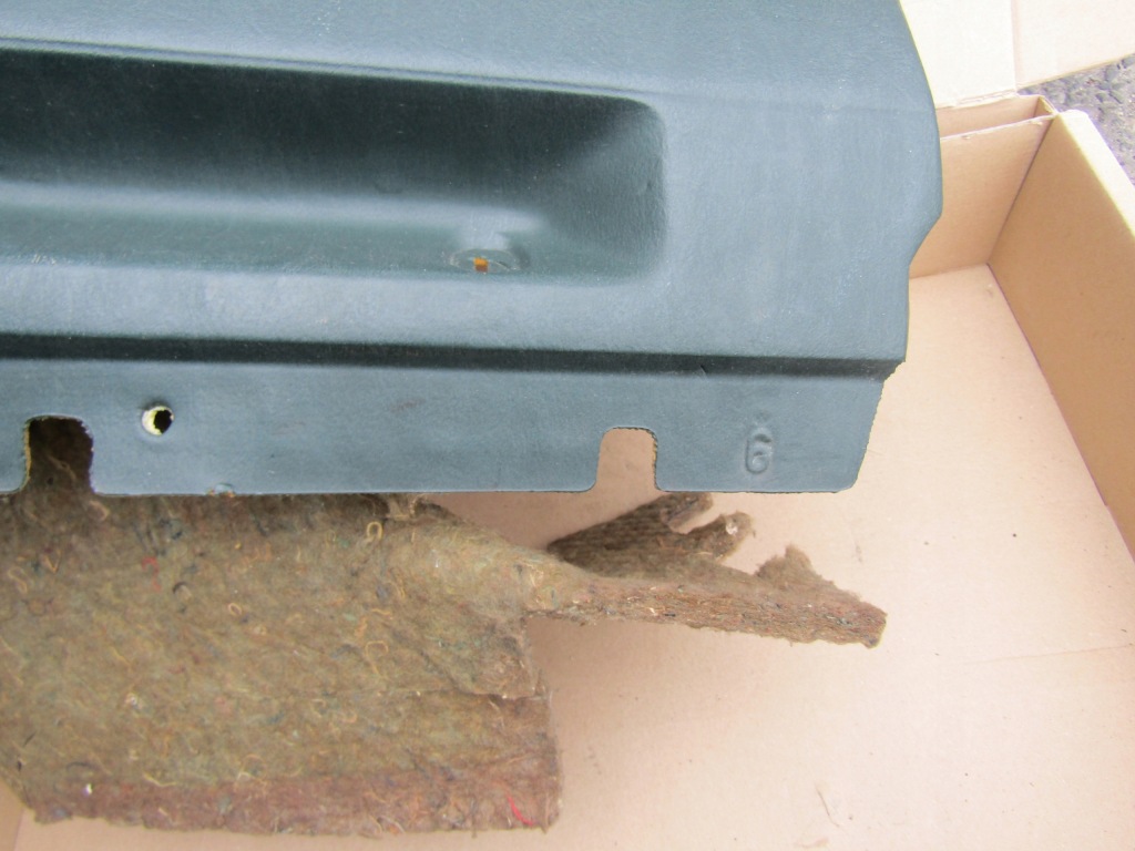 фото №10, 11 mercedes w124 зелений панель приладів приладова консоль pod бардачок захист права