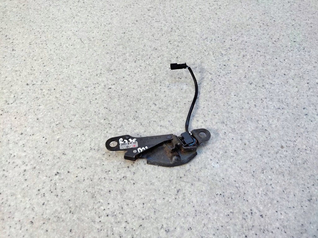 фото №1, Замок крыша правый 2307901077 mercedes sl r230 w230