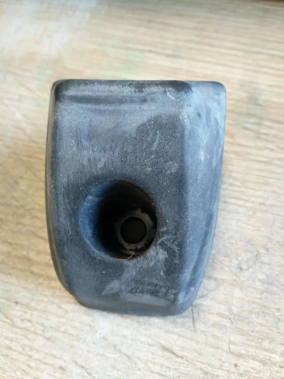 фото №1, Отбойник дверь vw transporter t5 новый oryg.