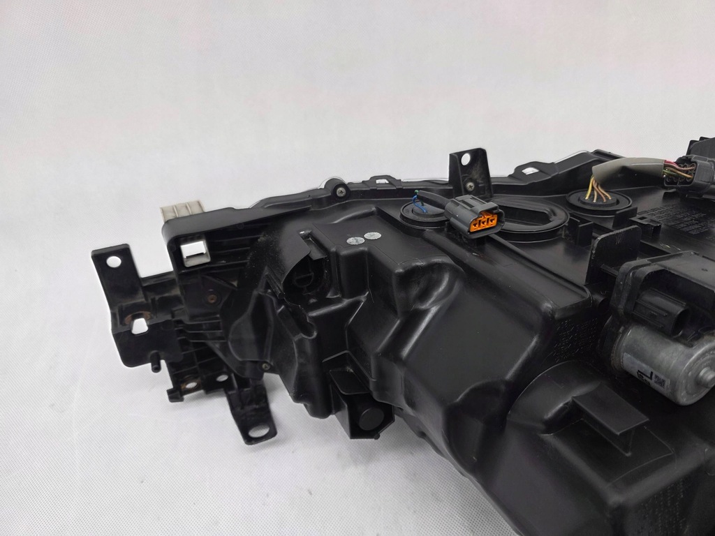 фото №10, Mazda 6 vi gj lift 15+ 8+3 pin лампа ліва передня перед full led europa