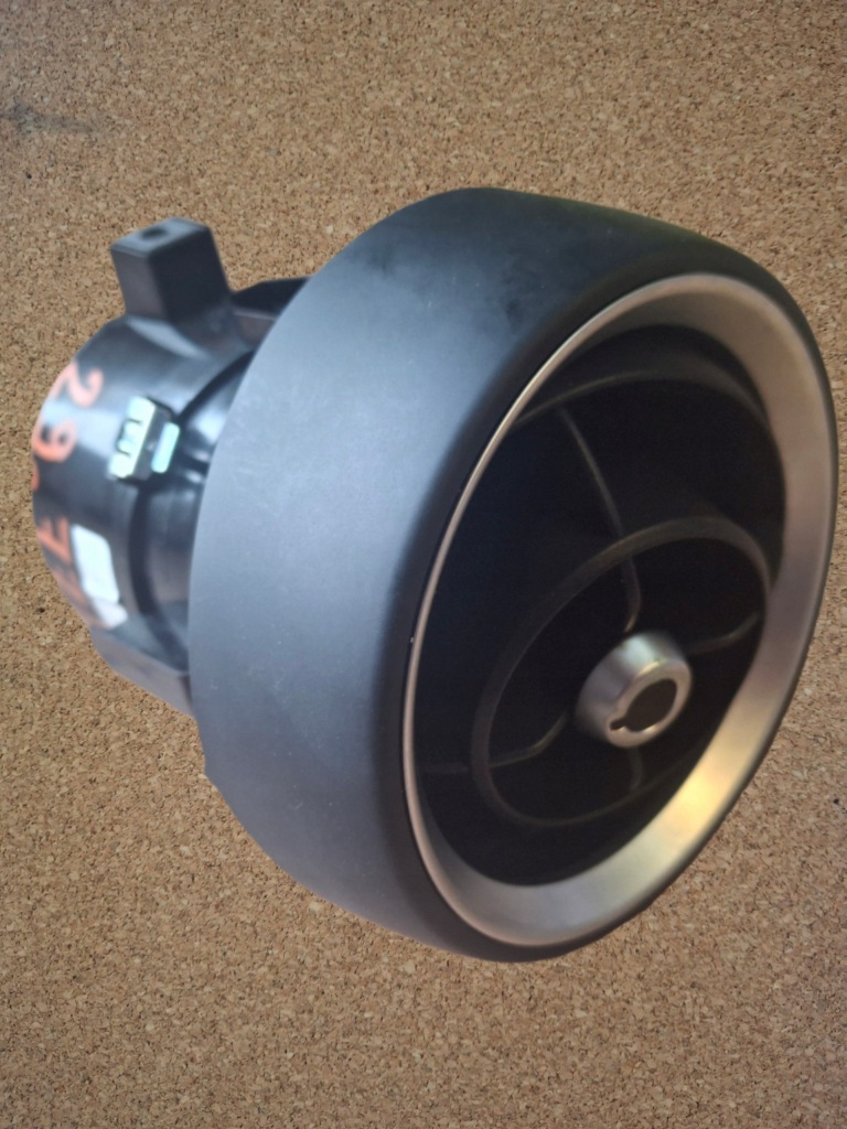 фото №7, Alfa romeo stelvio решётка обдув левая 1561236830 ładna