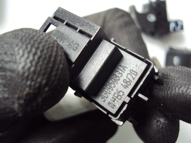 фото №5, Панель кришки задня vw id 4