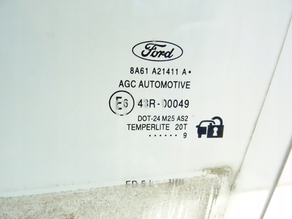 фото №3, Стекло дверь перед передняя ford fiesta mk7 2008-