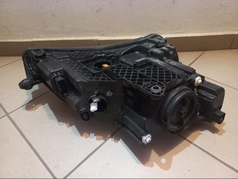 фото №14, Skoda оригинальный номер 3v1941015a лампа левая перед