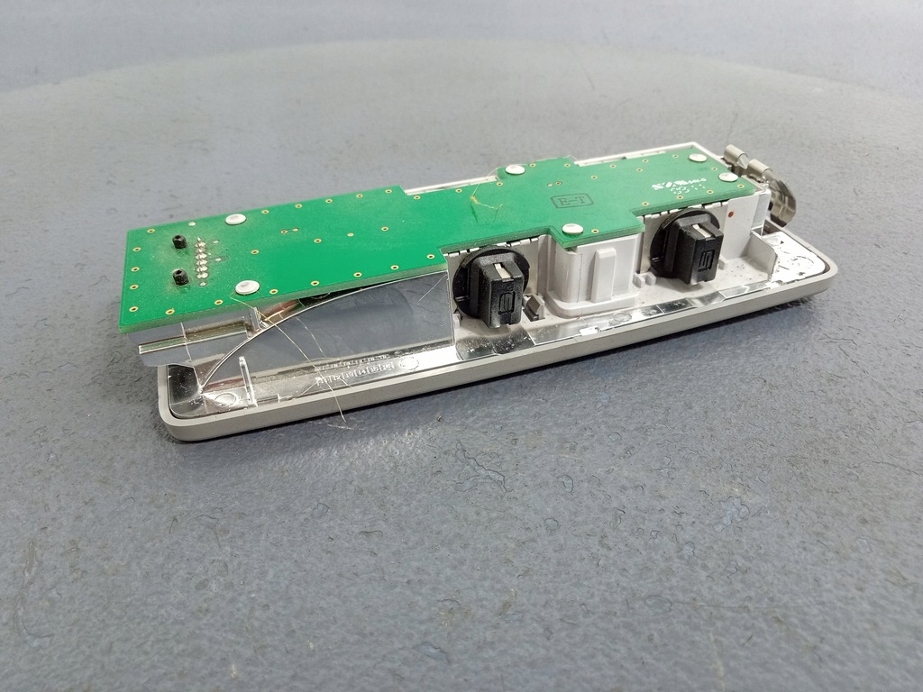 фото №6, Bmw x3 f25 лампа потолочный задняя правая 9216624