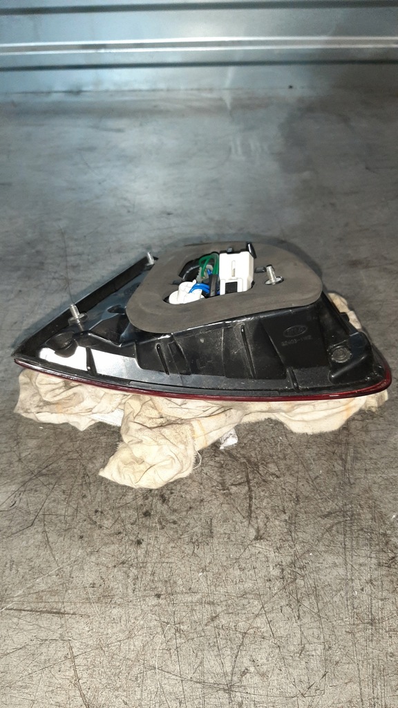 фото №7, Лампа левая задняя kia rio iii с крышки