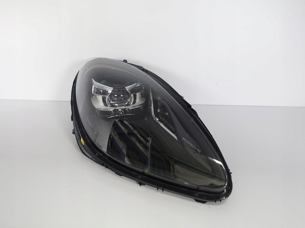 фото №1, Porsche macan 95b lift 18-22 full led права eu