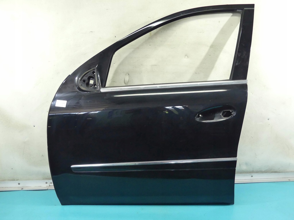 фото №1, Дверь перед левая mercedes gl i x164 чёрный c197