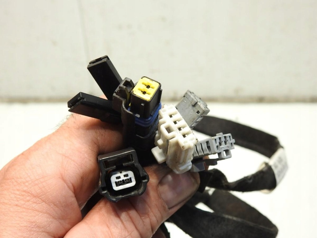 фото №4, Джгут електропроводка кришки багажника renault clio iii kombi 8200589768