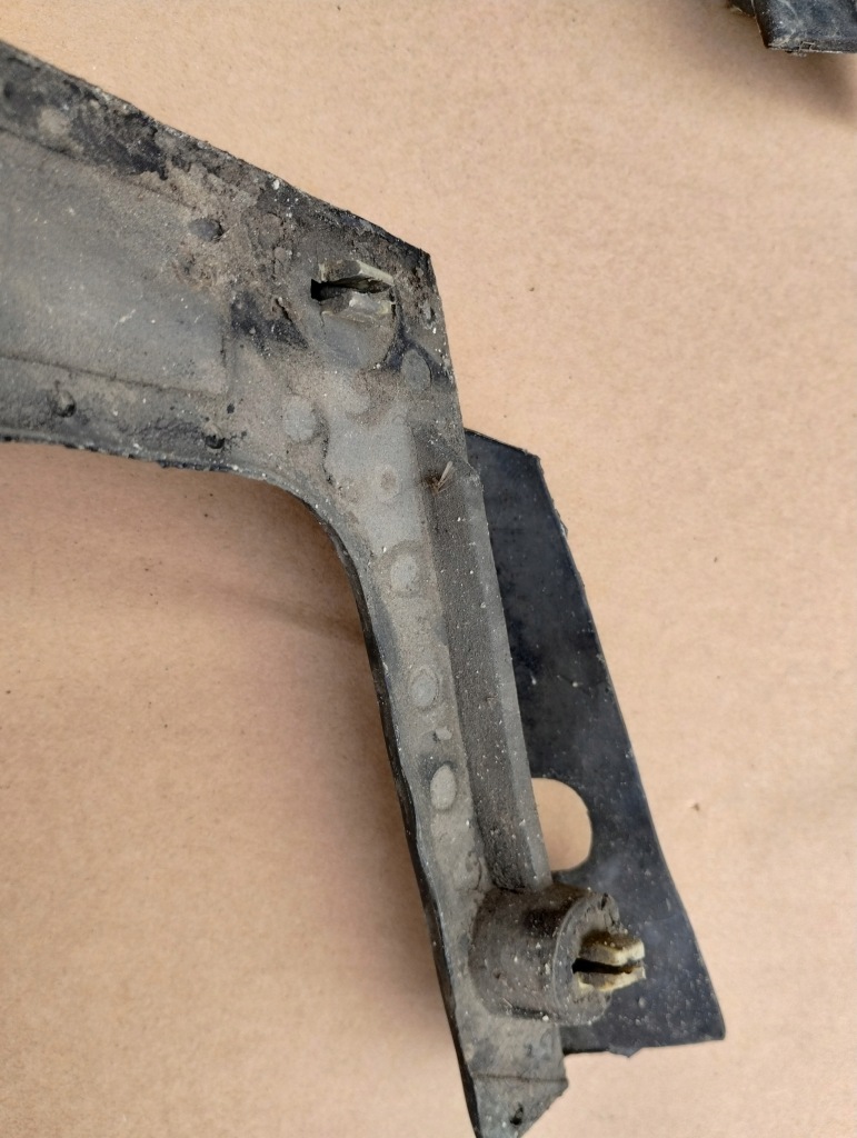 Mercedes w124 прокладка капот 85-93 комплект уплотнители в Украине