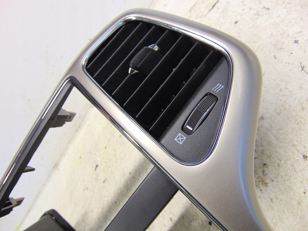 фото №9, Рамка радио dekor jeep grand cherokee iv wk2 2010r- europa