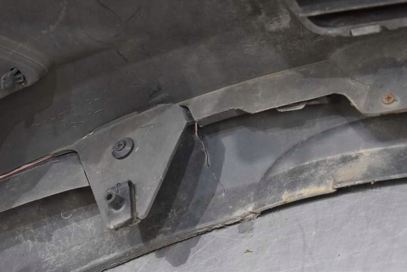 Бампер передок  передний szary toyota avensis t25 рестайлинг  06-09 Киев