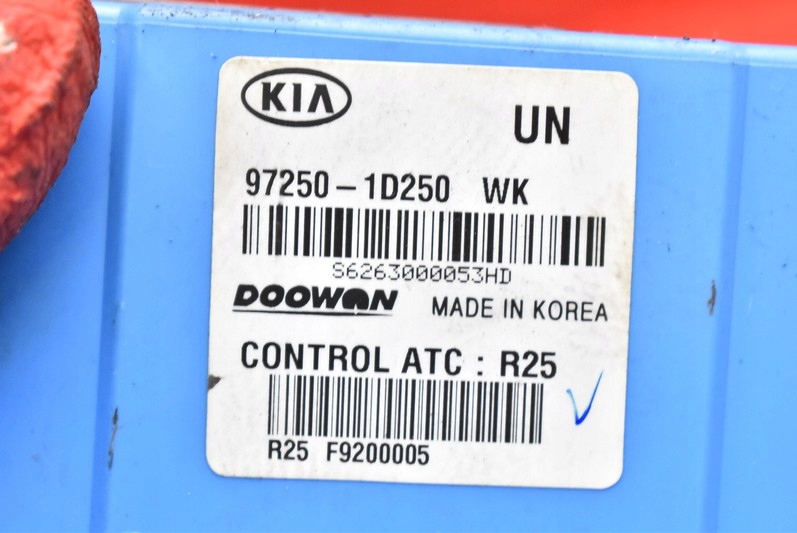 фото №8, Панель керування обдув кондиціонер 97250-1d250 kia carens 3 iii 06-10