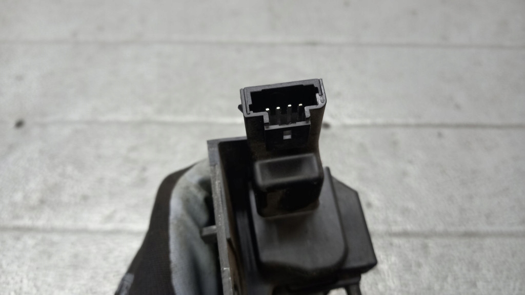 фото №4, Замок кришки renault vel satis i 03r hb 2.0b 4pin