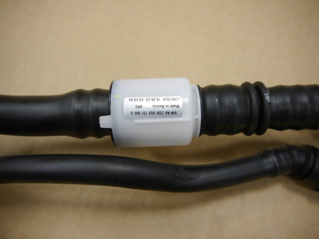 фото №16, Заливная горловина adblue volkswagen golf viii 8