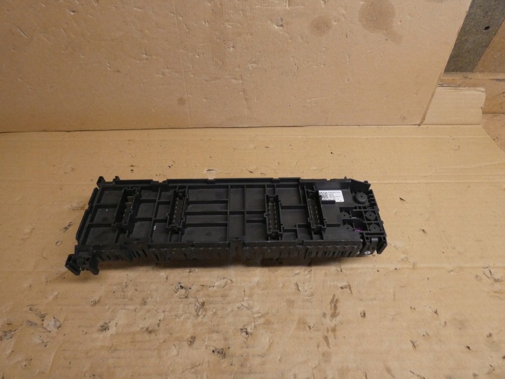 Купити Коробка запобіжників модуль mercedes a w176 cla w117 a2469067200