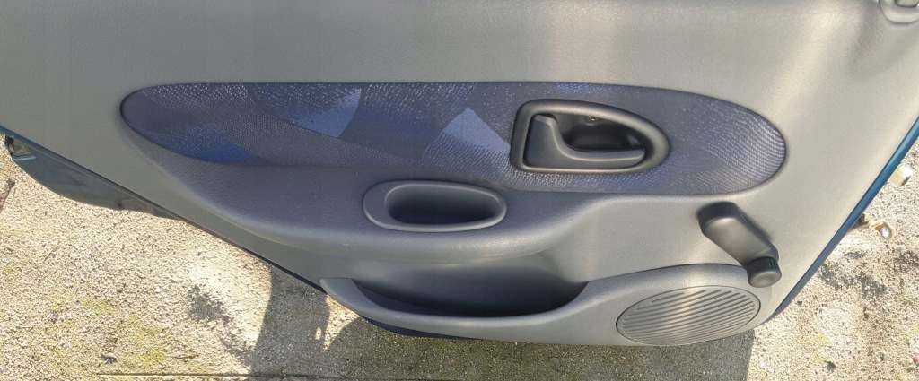 Двері лівий задній renault clio 2 hb 5d mv408 в Україні