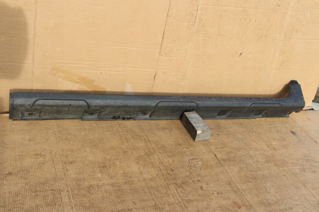 фото №1, Молдинг накладка поріг права dacia sandero iii 2020-