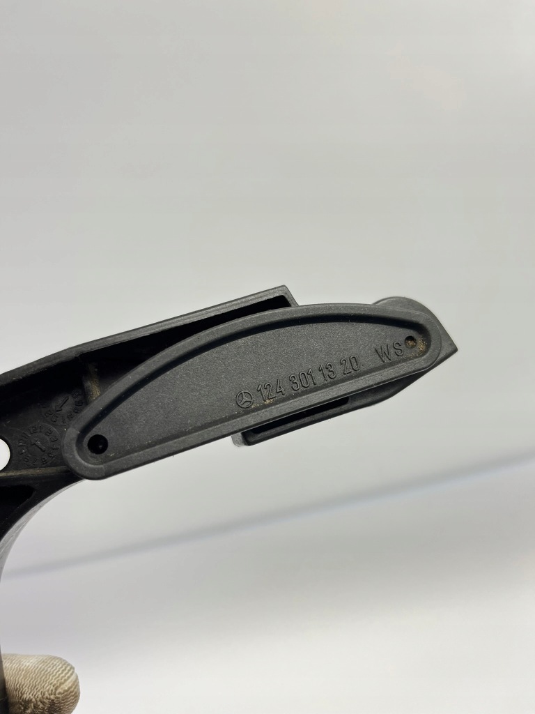 Педаль газа mercedes w124 93-96r 1233010082 1263000504 1243011320 1403000213 Киев